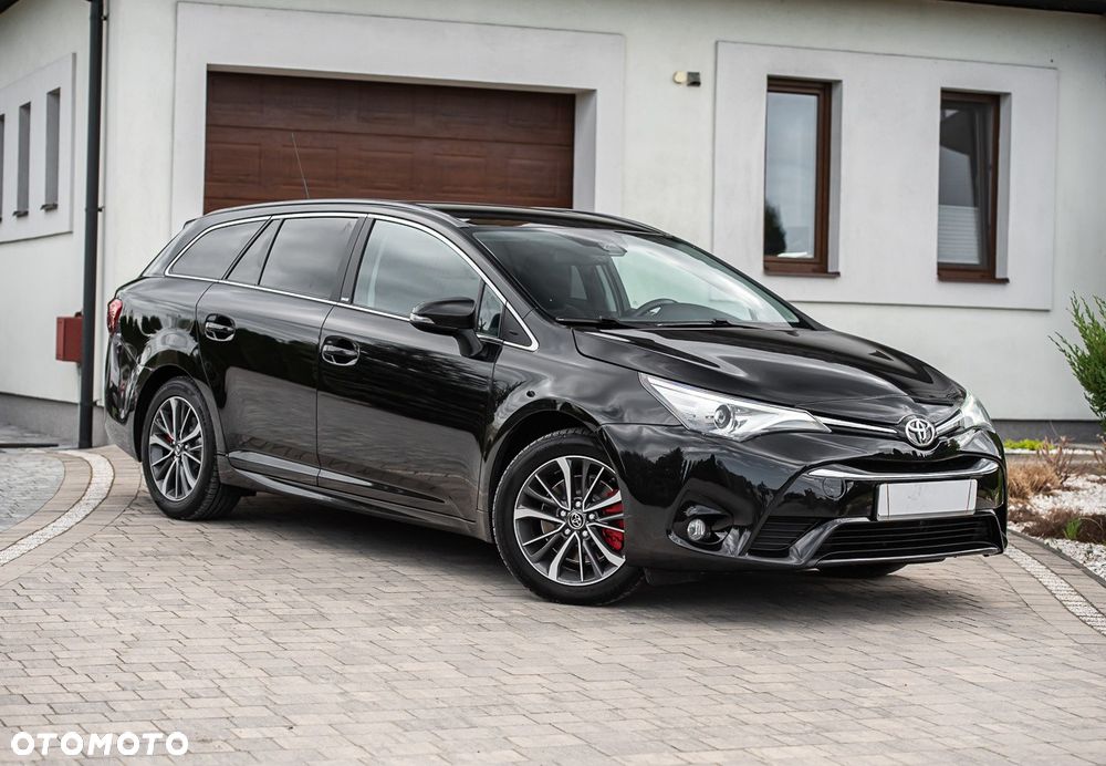 Toyota Avensis - 1