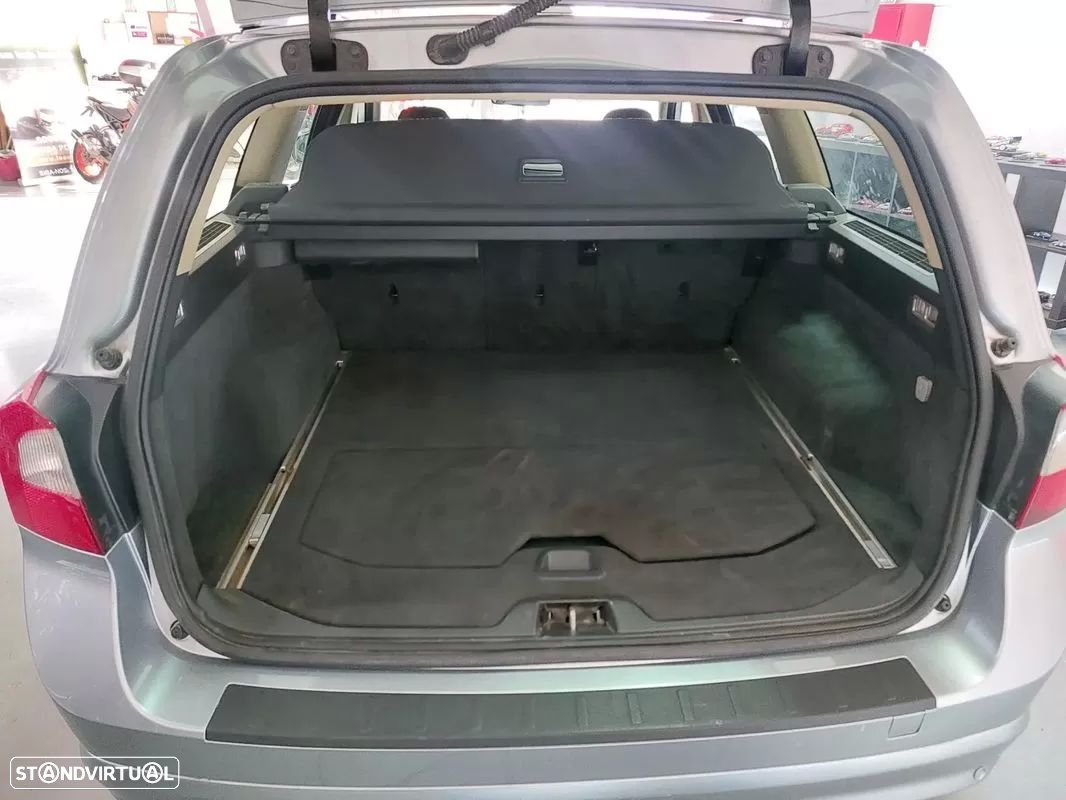 Volvo V70 2.0 D Momentum - 22