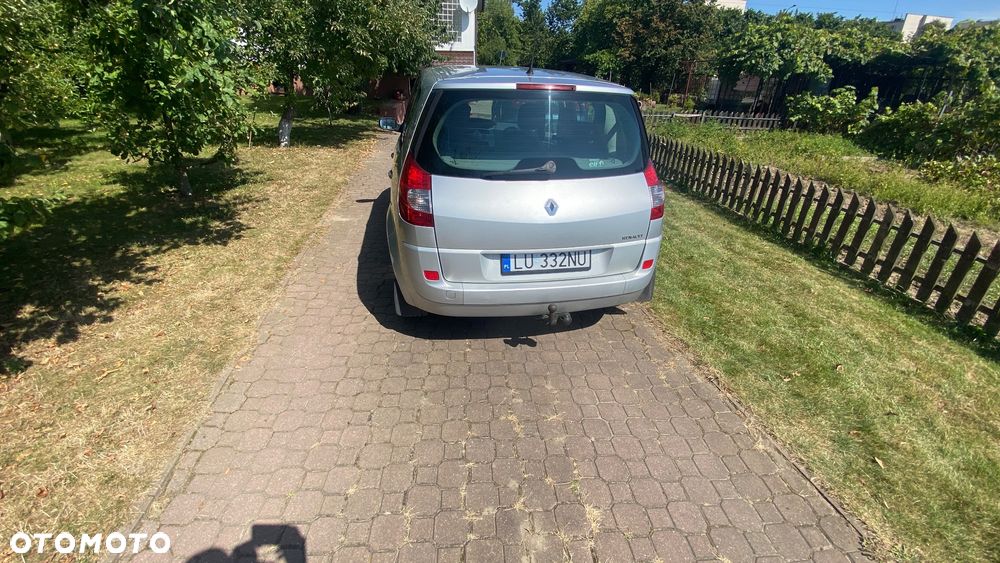 Renault Scenic 1.6 16V Family - 5