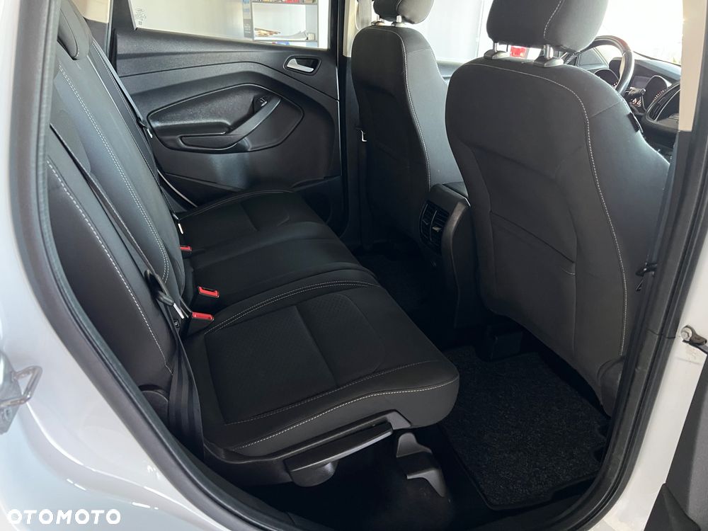 Ford Kuga - 29
