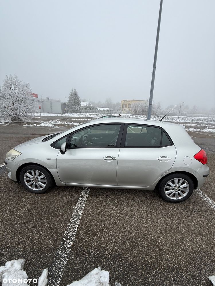 Toyota Auris 2.0 D-4D - 3