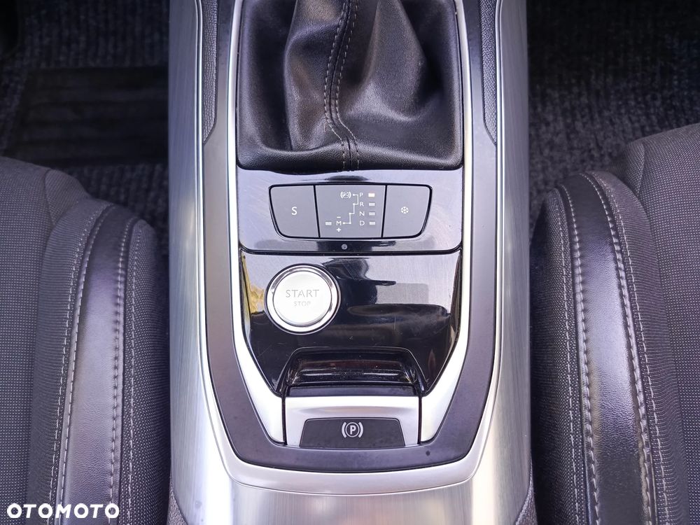 Peugeot 308 BlueHDi 120 EAT6 Stop & Start Active Business-Paket - 23