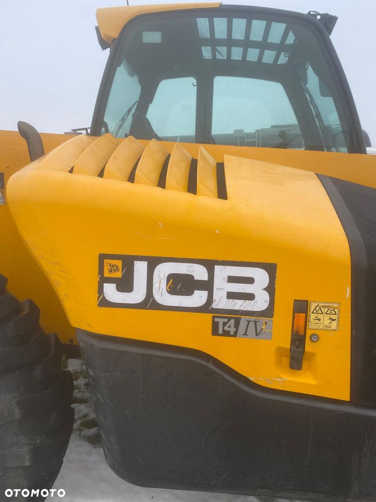 JCB 541/70 - 13