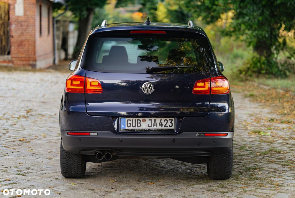 Volkswagen Tiguan - 11