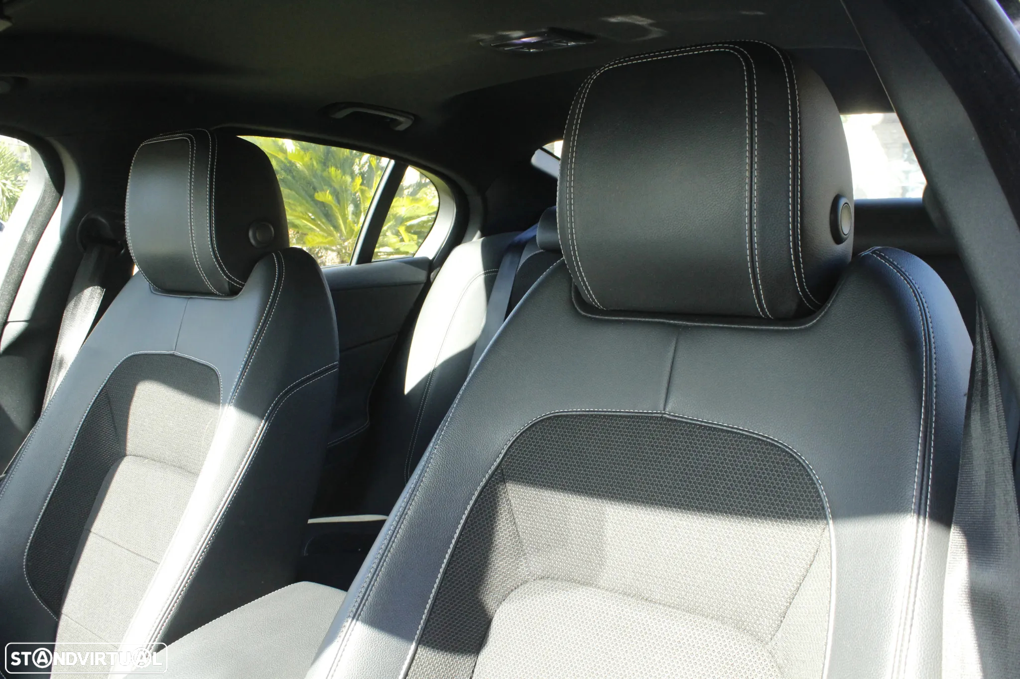 Jaguar XE 2.0 D R-Sport Aut. - 12