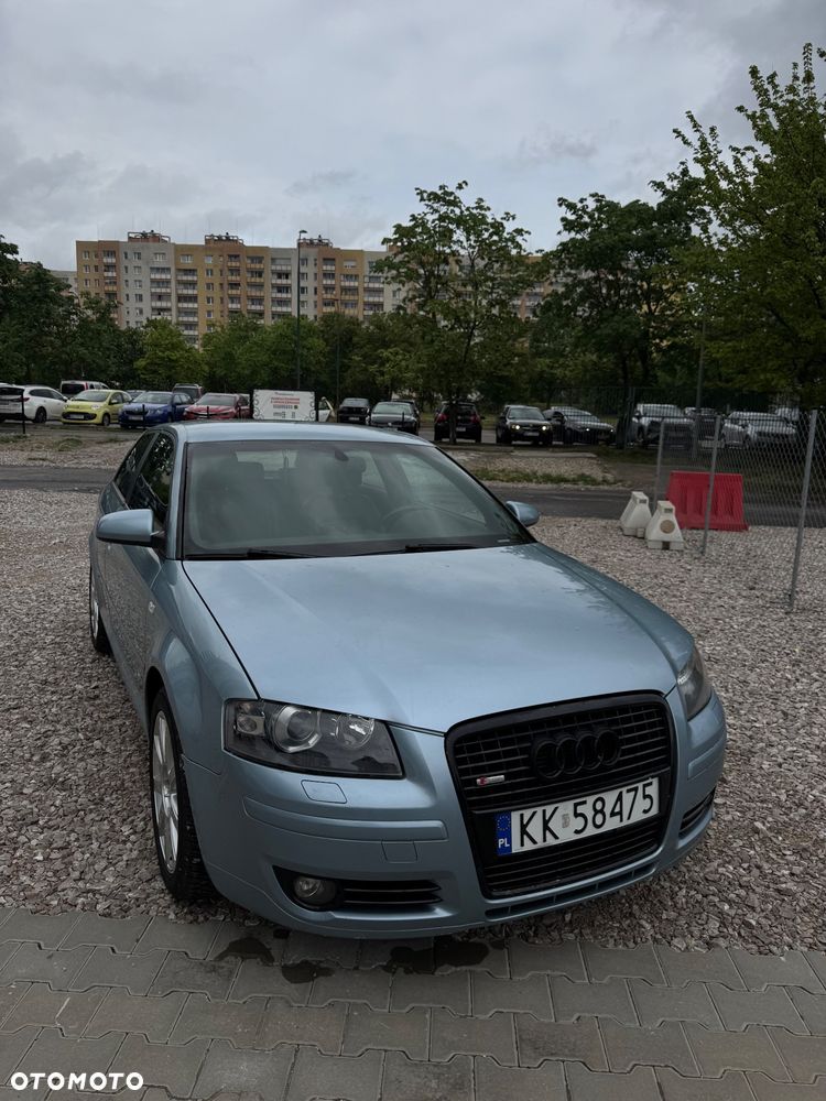 Audi A3 3-drzwiowe 1.6 FSI Ambition - 1
