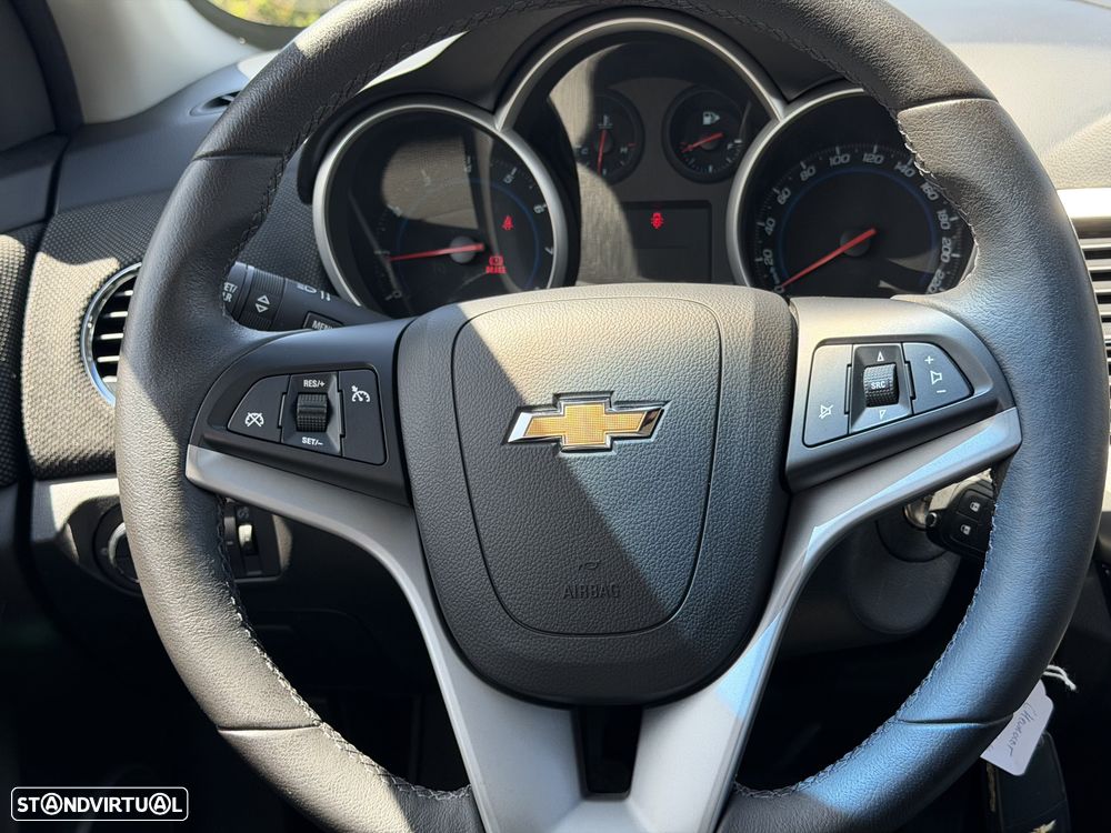 Chevrolet Cruze 1.6 LT - 19