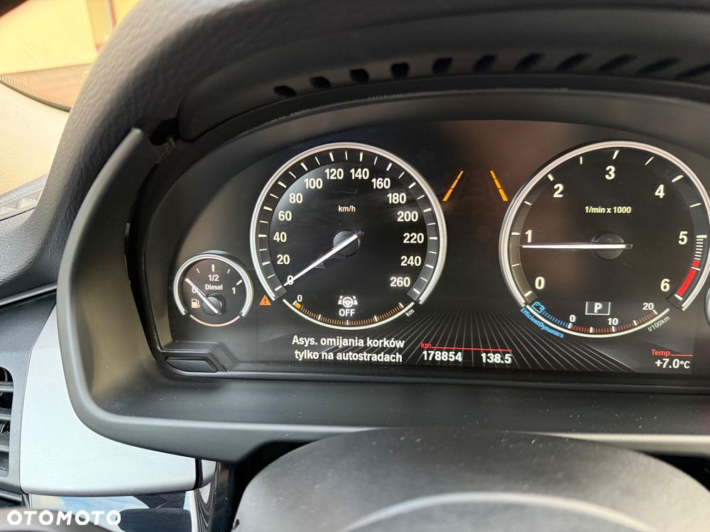 BMW X5 xDrive25d - 36