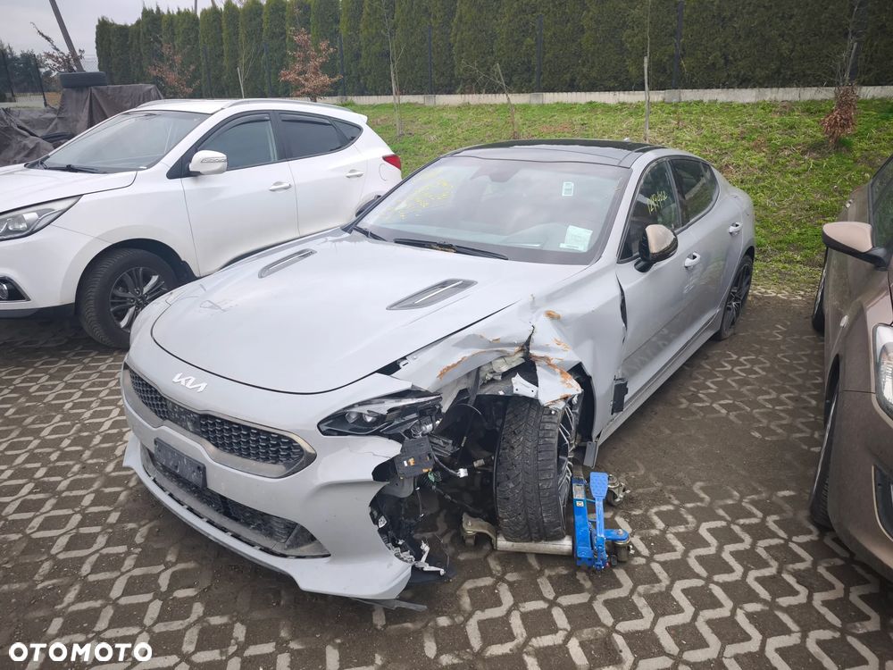 Kia Stinger 3.3 T-GDI AWD GT - 3