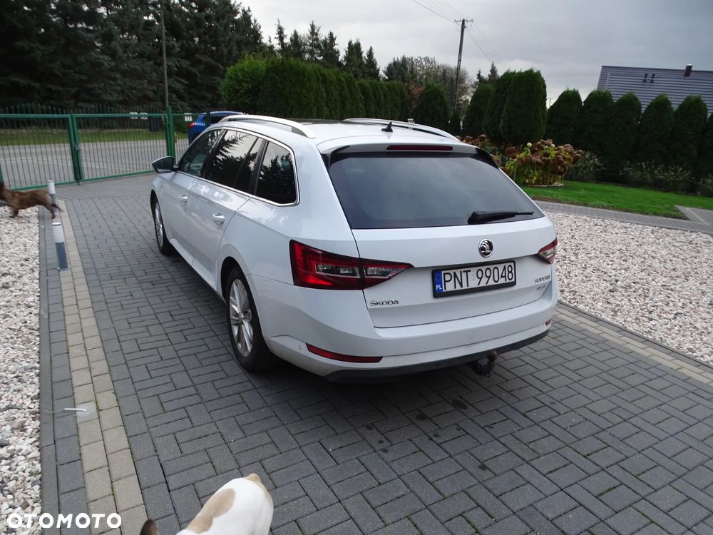 Skoda Superb 2.0 TDI 4x4 DSG L&K - 3