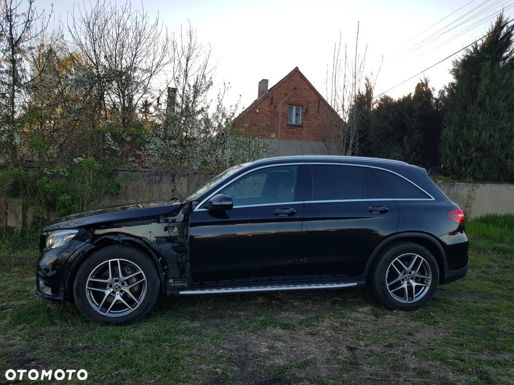Mercedes-Benz GLC 250 d 4Matic 9G-TRONIC AMG Line - 13