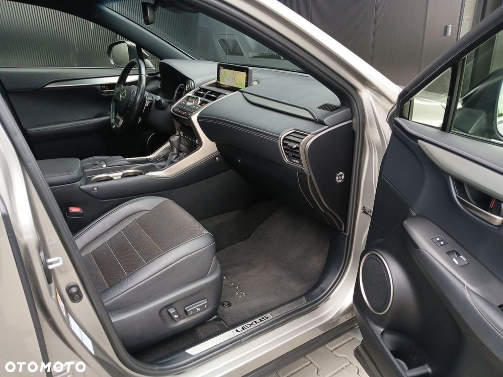 Lexus NX 300 F Sport AWD - 25