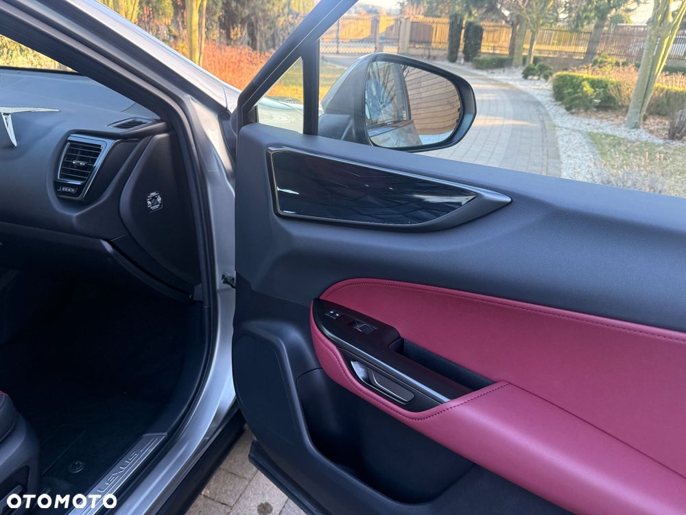Lexus NX 350h Prestige AWD - 32