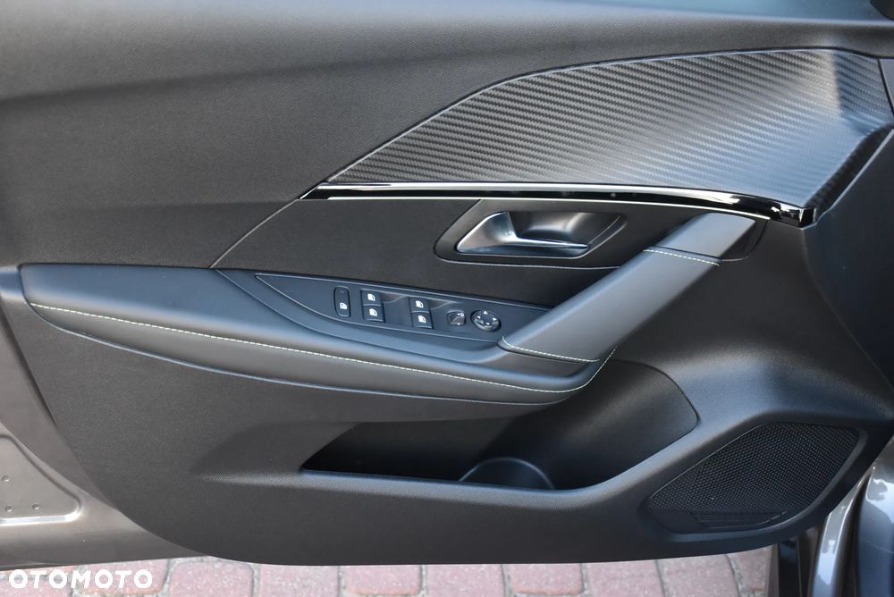 Peugeot 208 PureTech 100 GT - 19