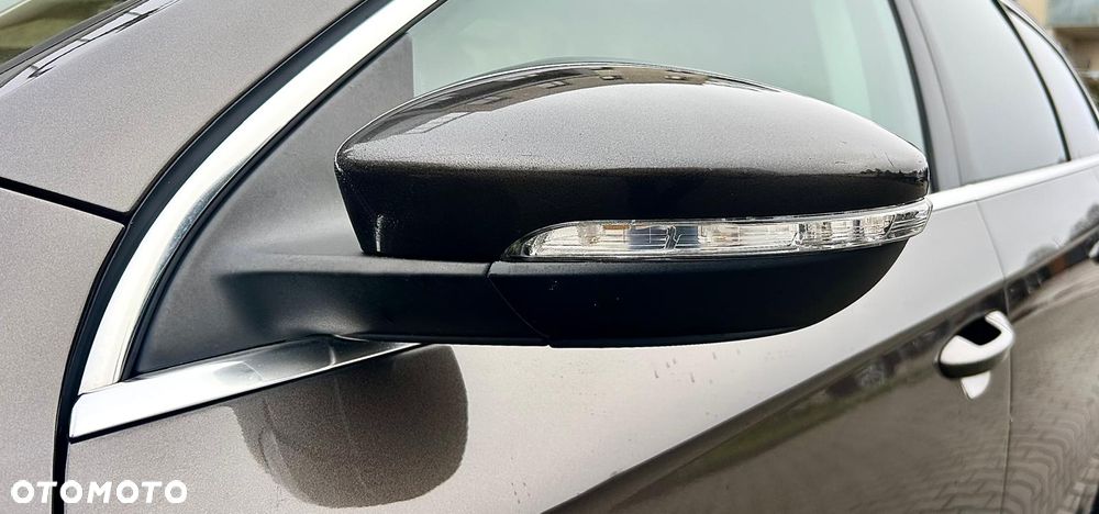 Volkswagen Passat 2.0 TDI DSG BlueMotion Technology Highline - 13