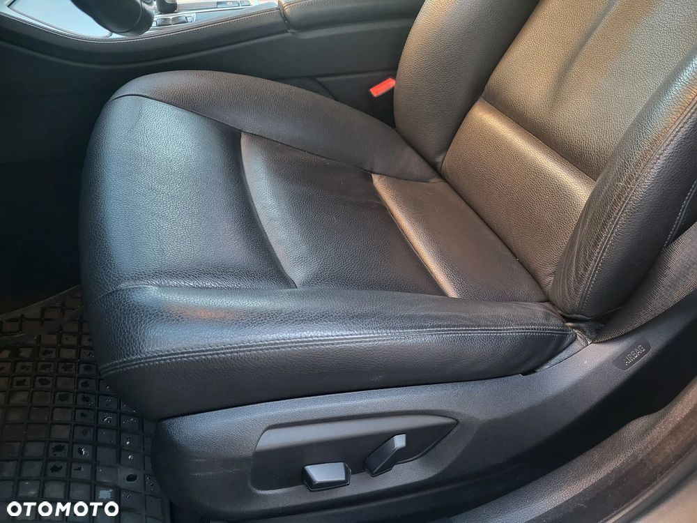BMW Seria 5 518d - 14