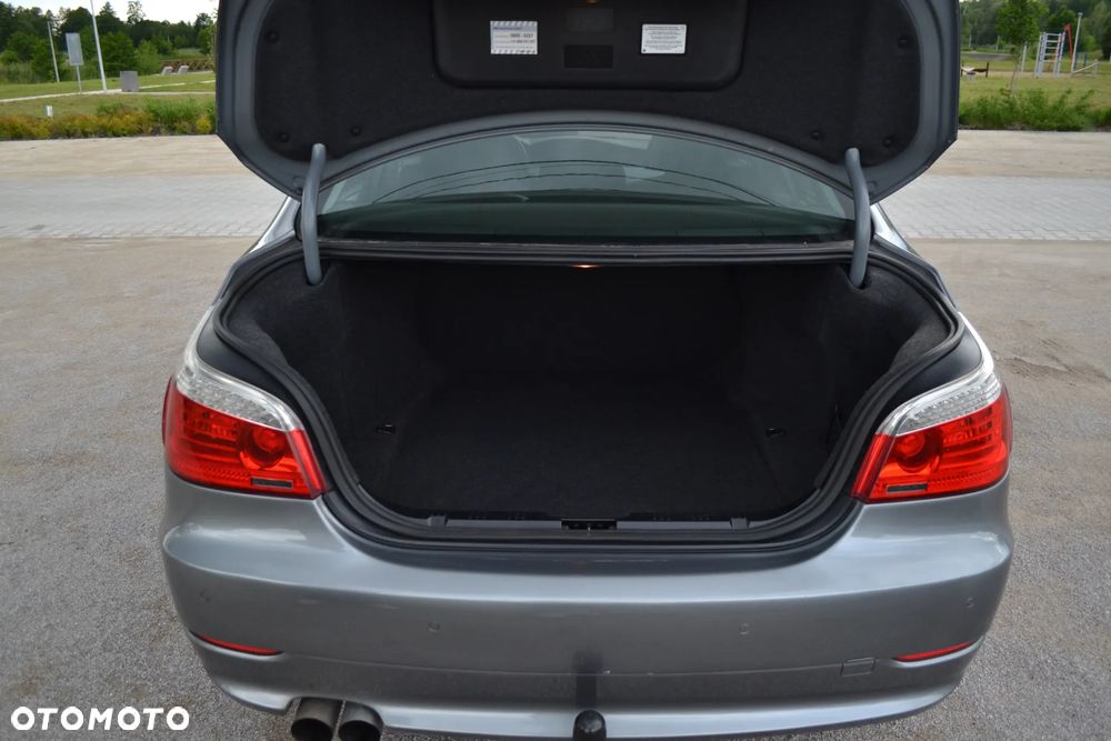 BMW Seria 5 530i xDrive - 30
