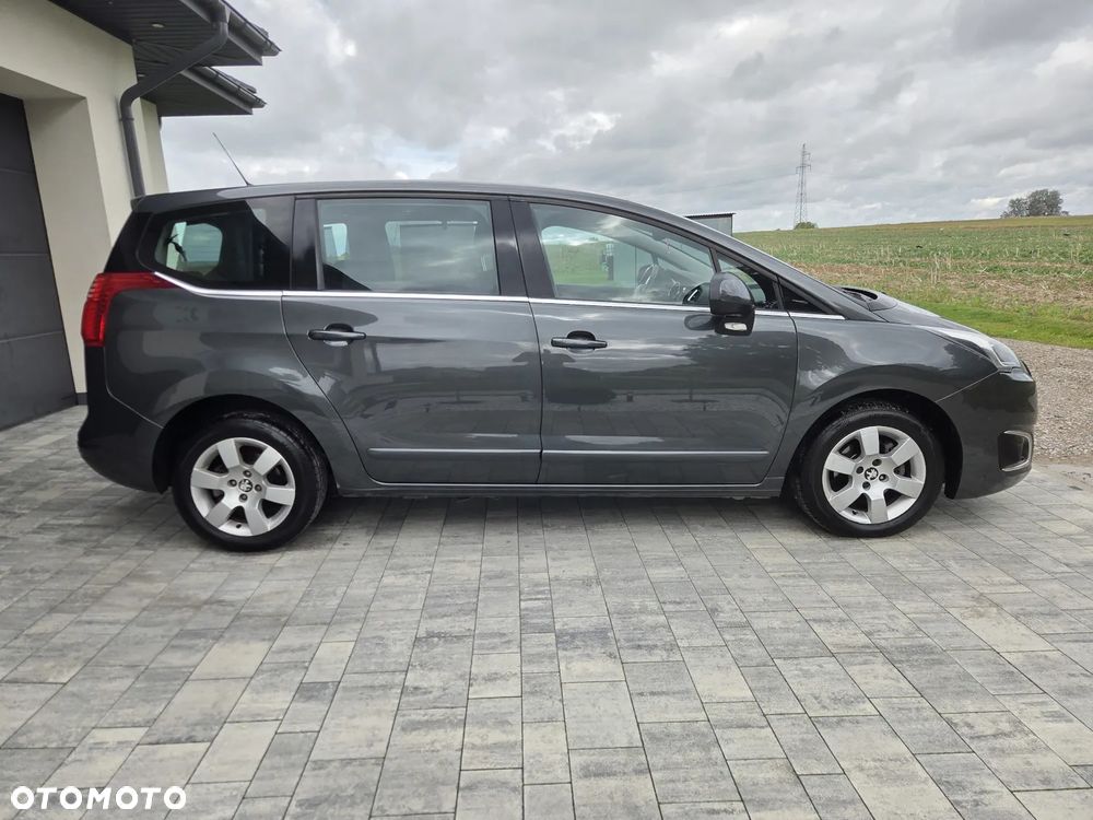 Peugeot 5008 HDI 115 Active - 12