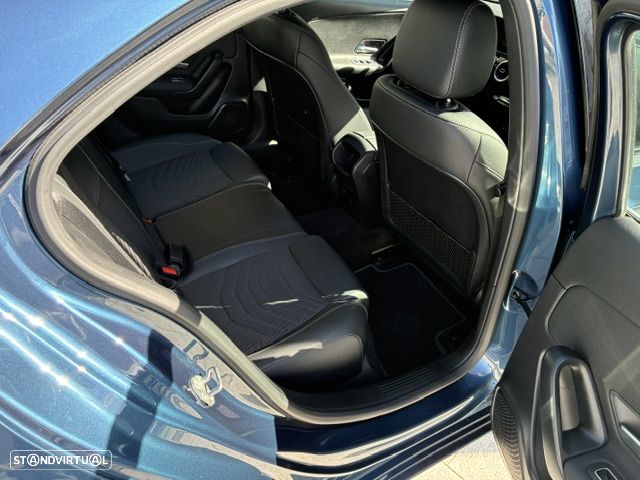 Mercedes-Benz A 180 Limousine d Style Plus Aut. - 24