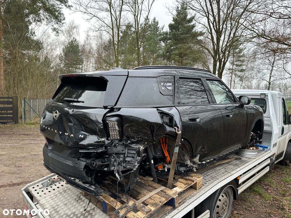 MINI Countryman ver-recharge-82-kwh-single-m-extended-range-rwd-plus - 12