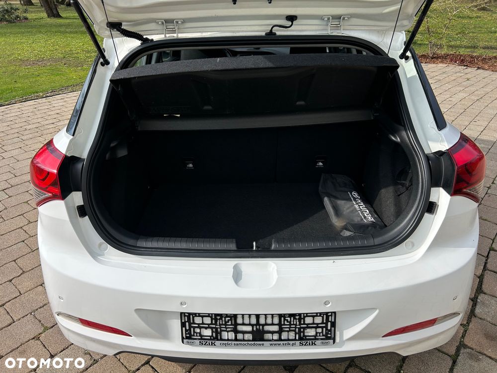 Hyundai i20 1.2 Passion - 11