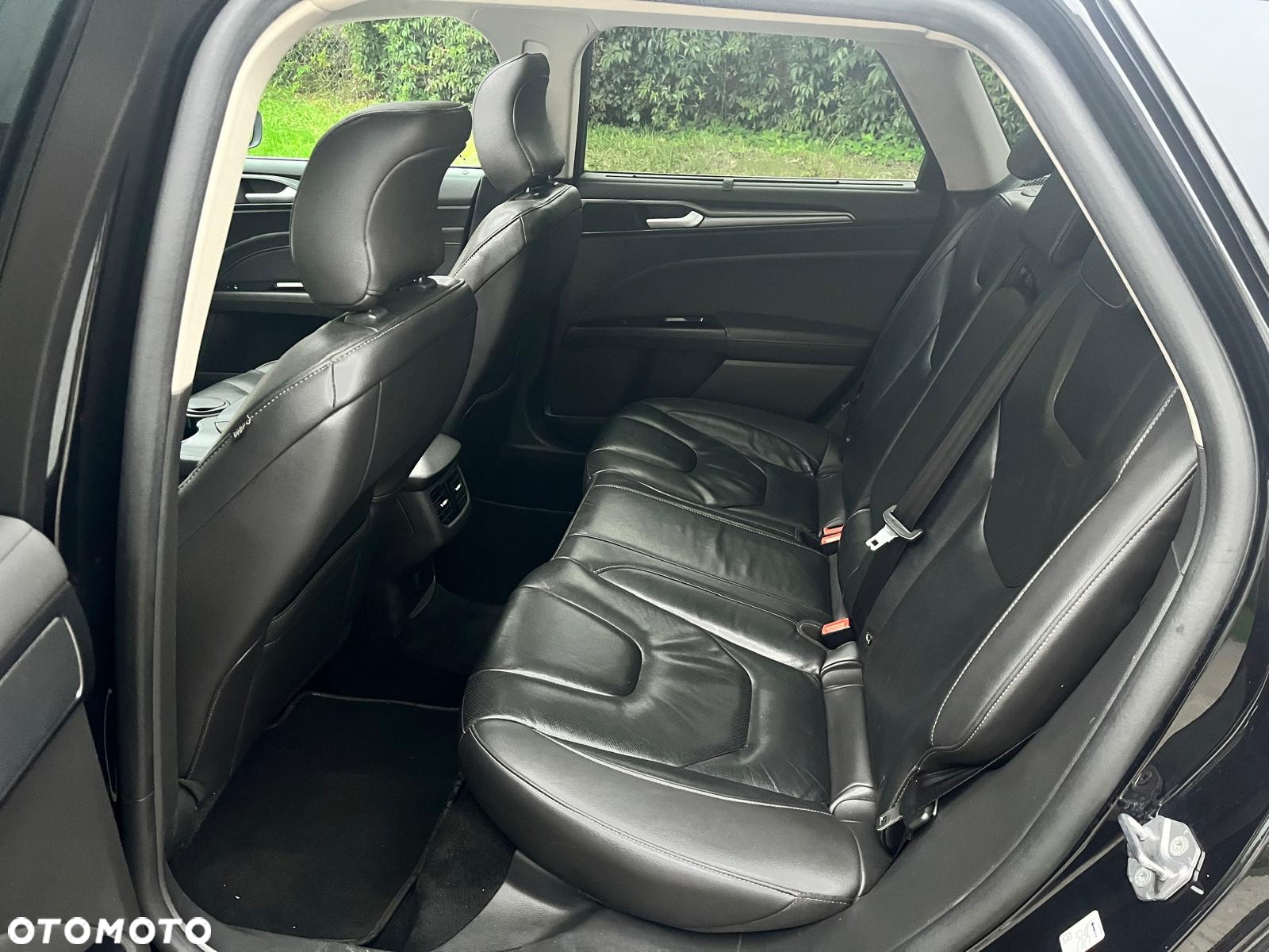 Ford Mondeo 2.0 Hybrid Titanium - 21