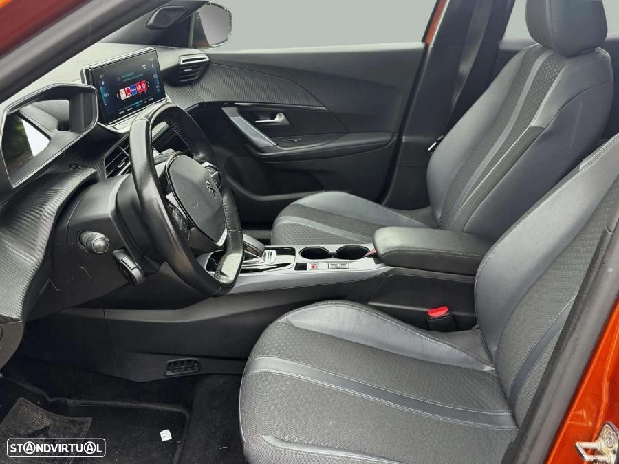 Peugeot e-2008 50 kWh GT Pack - 8