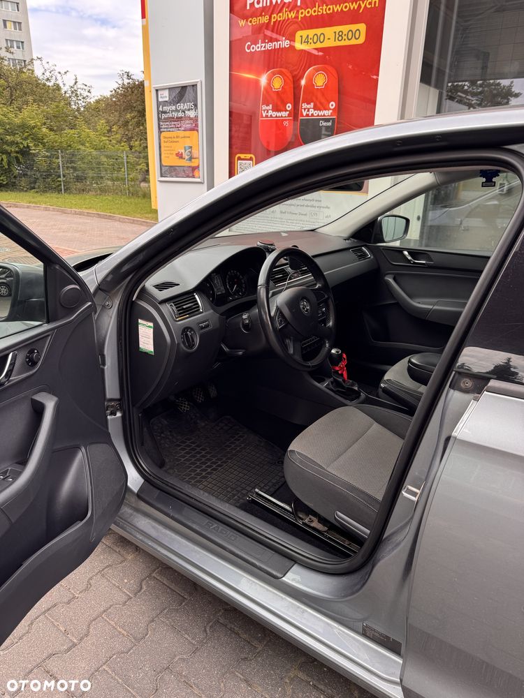 Skoda RAPID - 6