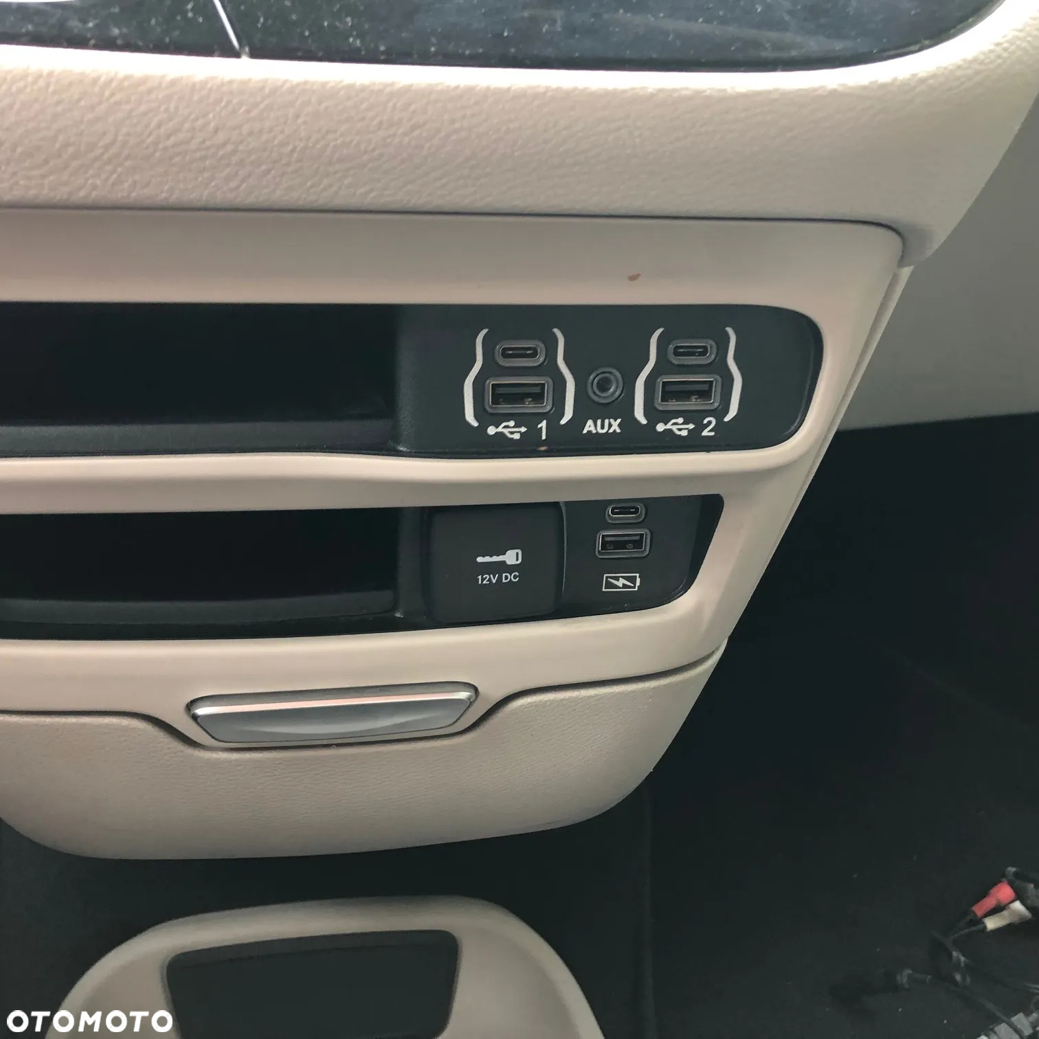 Chrysler Pacifica - 23