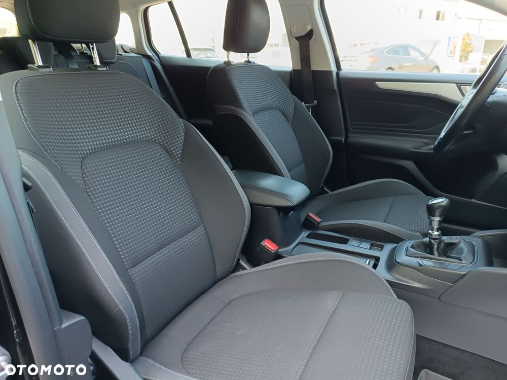 Ford Focus 1.5 EcoBlue Connected - 24