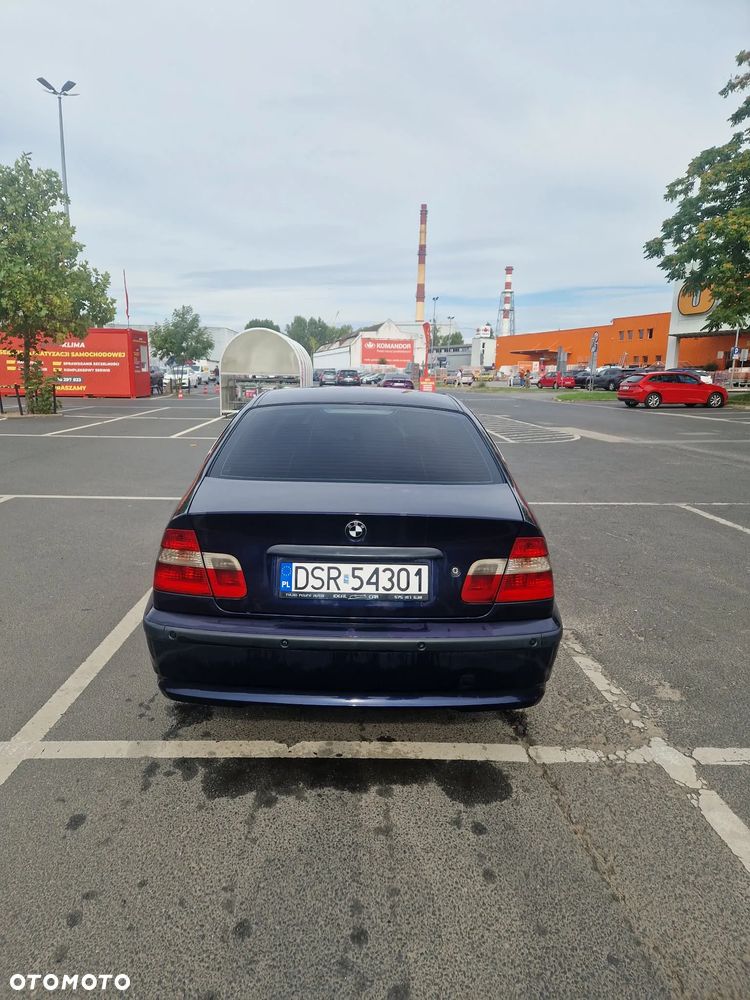 BMW Seria 3 320d - 4