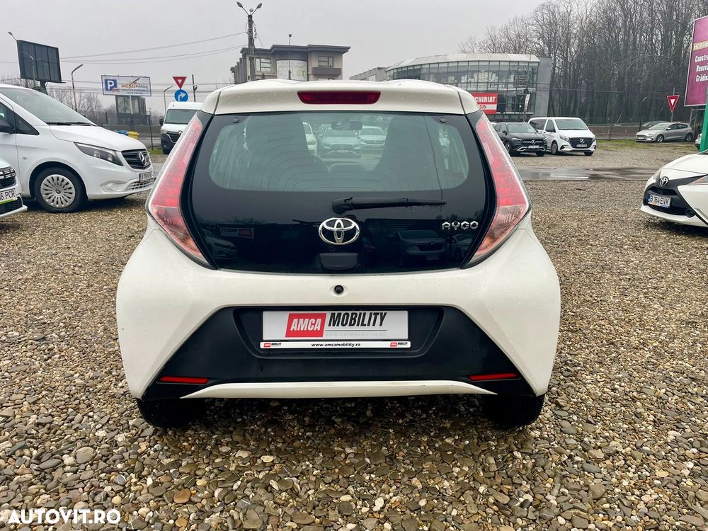 Toyota Aygo 1.0 X - play - 5