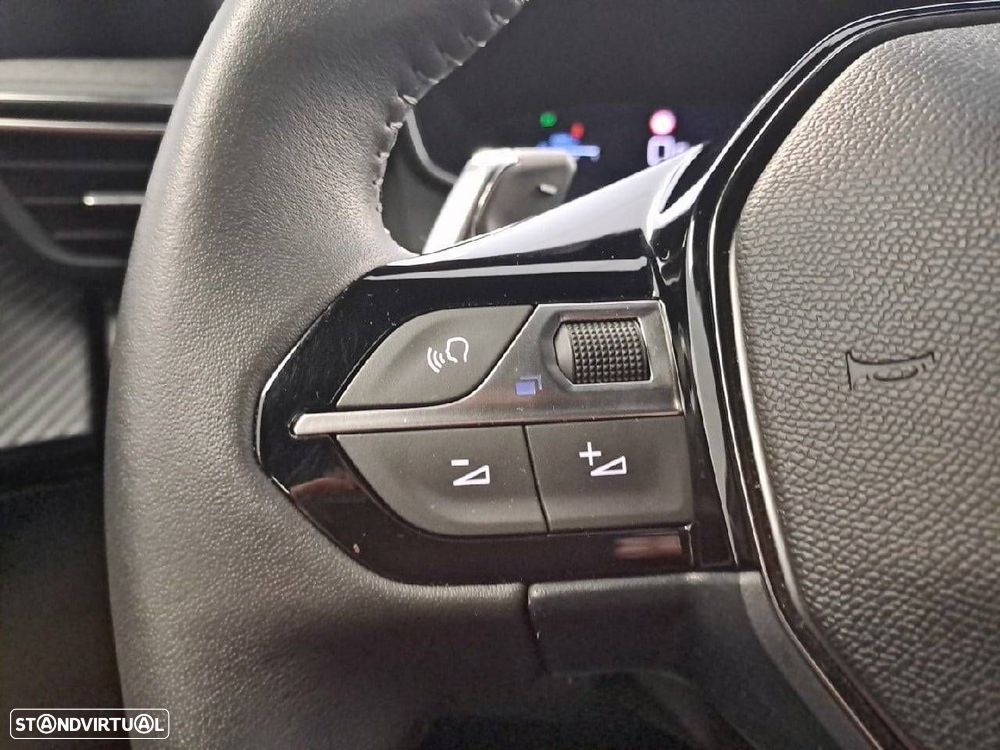 Peugeot 2008 1.2 Hybrid Allure e-DCS6 - 16