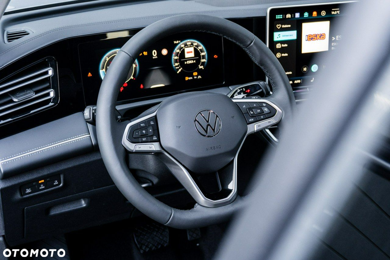 Volkswagen Tiguan - 11