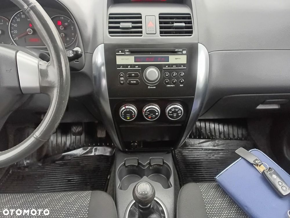 Suzuki SX4 - 16