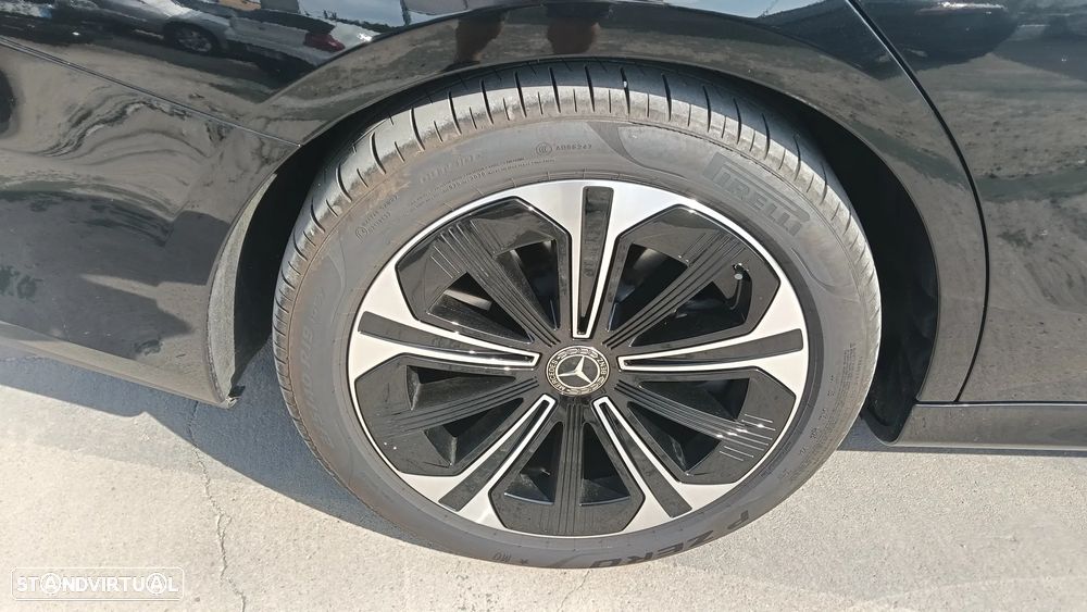 Mercedes-Benz E 300 e Station - 9