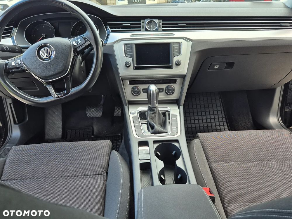 Volkswagen Passat 2.0 TDI (BlueMotion Technology) DSG Comfortline - 12