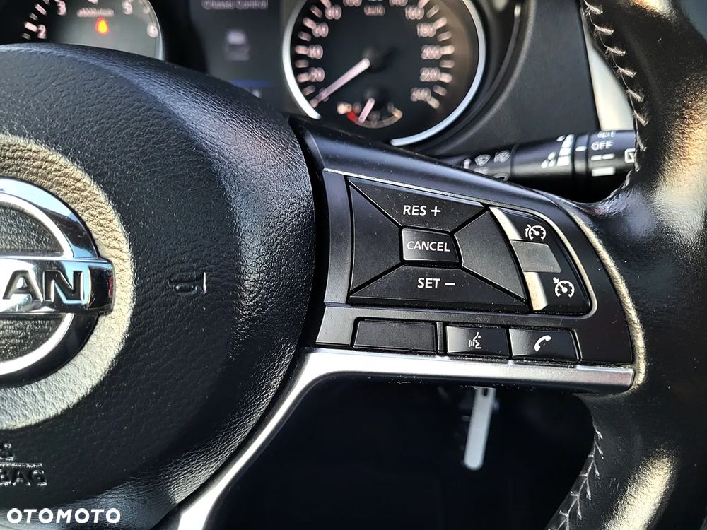 Nissan Qashqai 1.3 DIG-T SHIRO - 18