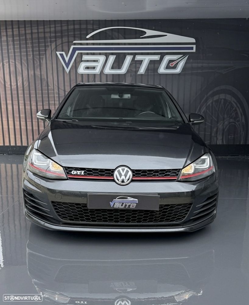 VW Golf 2.0 TSi GTi - 4