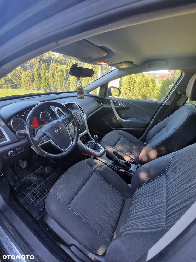 Opel Astra 1.4 T Enjoy - 9