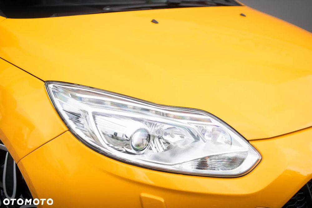 Ford Focus 2.0 EcoBoost ST mit Leder-Exclusiv-Paket - 13