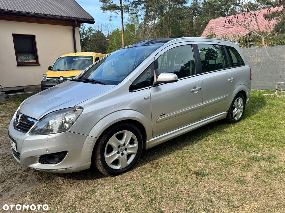 Opel Zafira 1.9 CDTI Automatik Cosmo - 1