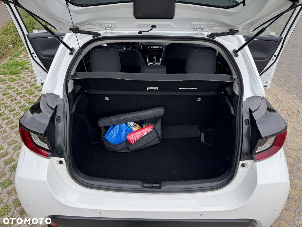 Toyota Yaris - 24