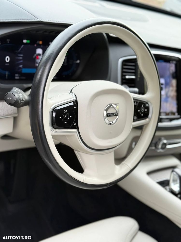 Volvo XC 90 - 21