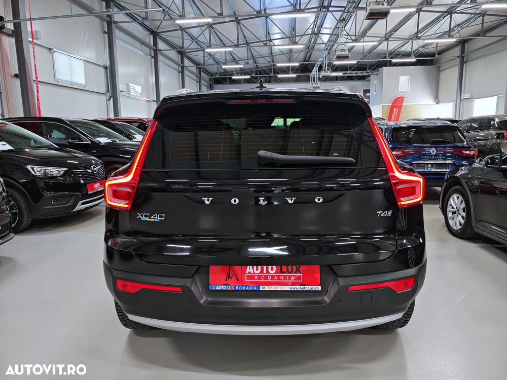 Volvo XC 40 T4 R-Design - 29