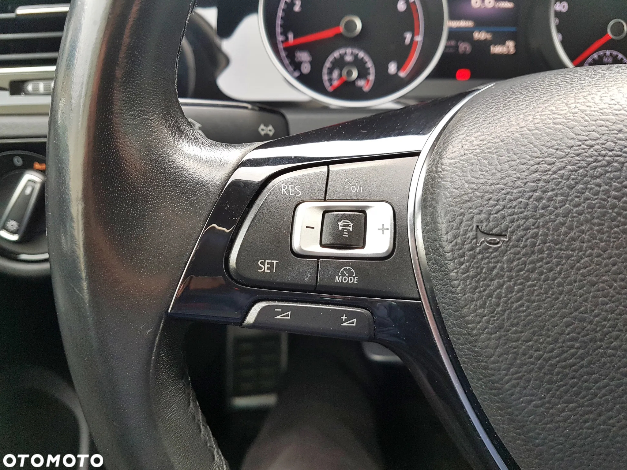 Volkswagen Golf VII 1.4 TSI BMT Highline - 22