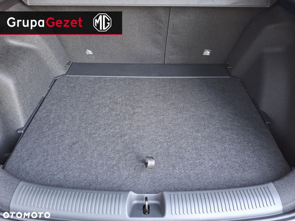 MG ZS - 17