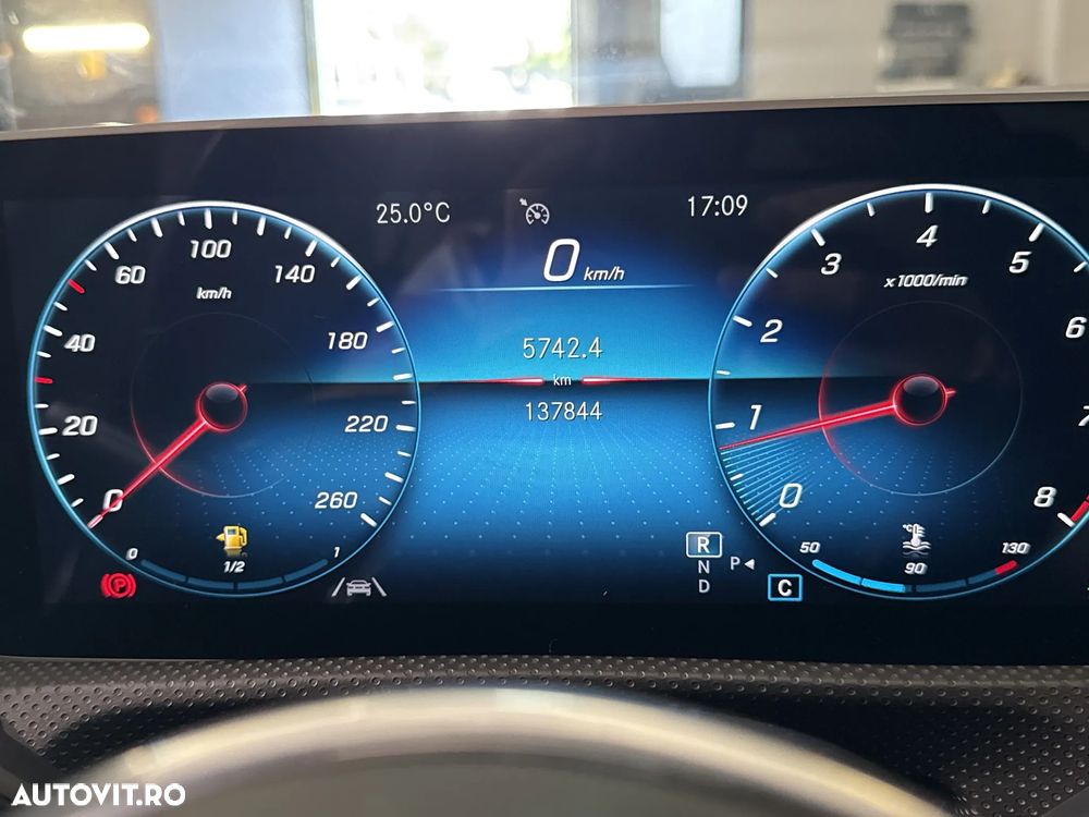 Mercedes-Benz CLA 200 - 11