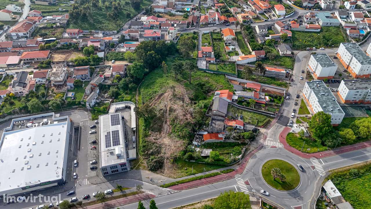 Terreno com 3000m2 e viabilidade construtiva próximo da Praia de Canid - Grande imagem: 4/16