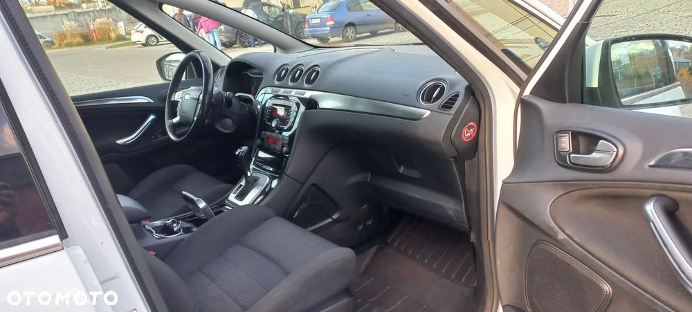 Ford S-Max - 10